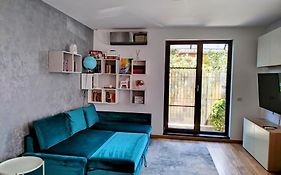 Exclusive Living Apartment